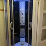 Half A House W/your Own Door, 60m2 Daire *