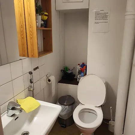 Half A House W/your Own Door, 60m2 Apartman