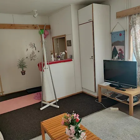 Half A House W/your Own Door, 60m2 Appartamento