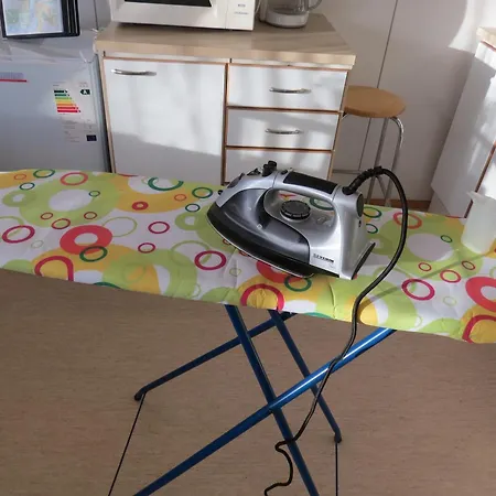 Half A House W/your Own Door, 60m2 Apartman *