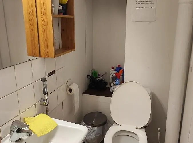 Half A House W/your Own Door, 60m2 Διαμέρισμα