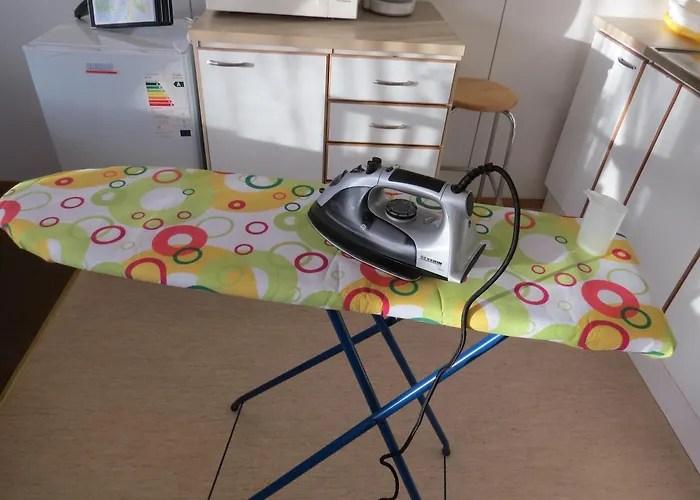 Half A House W/your Own Door, 60m2 Διαμέρισμα *